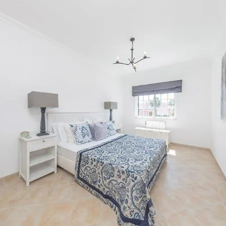Villa Ferrarias Sleeps 10 Pool Wifi Ferrarias (Loule)
