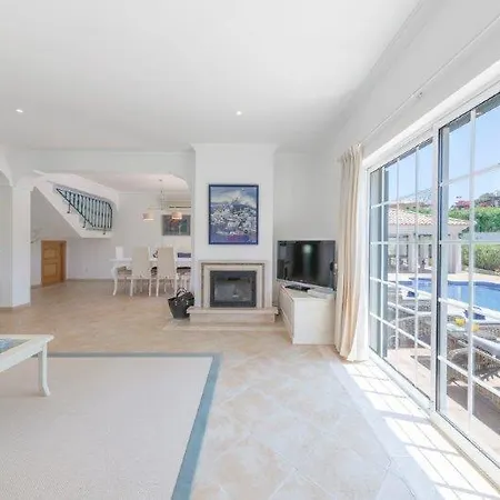 别墅 Ferrarias Sleeps 10 Pool Wifi Ferrarias (Loule)