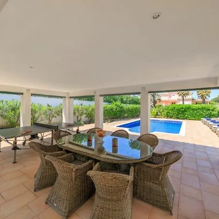 别墅 Ferrarias Sleeps 10 Pool Wifi