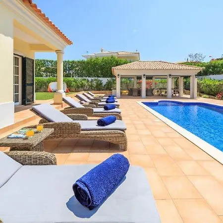 Ferrarias Sleeps 10 Pool Wifi Villa Ferrarias (Loule)